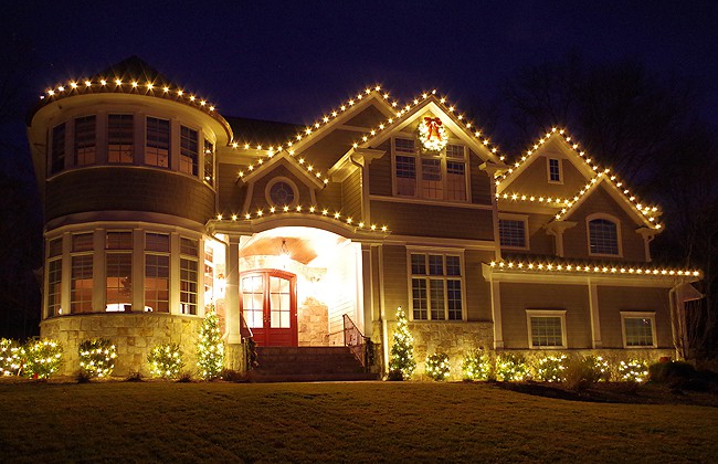 Christmas Decorations,Christmas Lighting,Holiday Decorations,Holiday Lighting,Holiday Decor,Outdoor Lighting,Christmas Light Installation